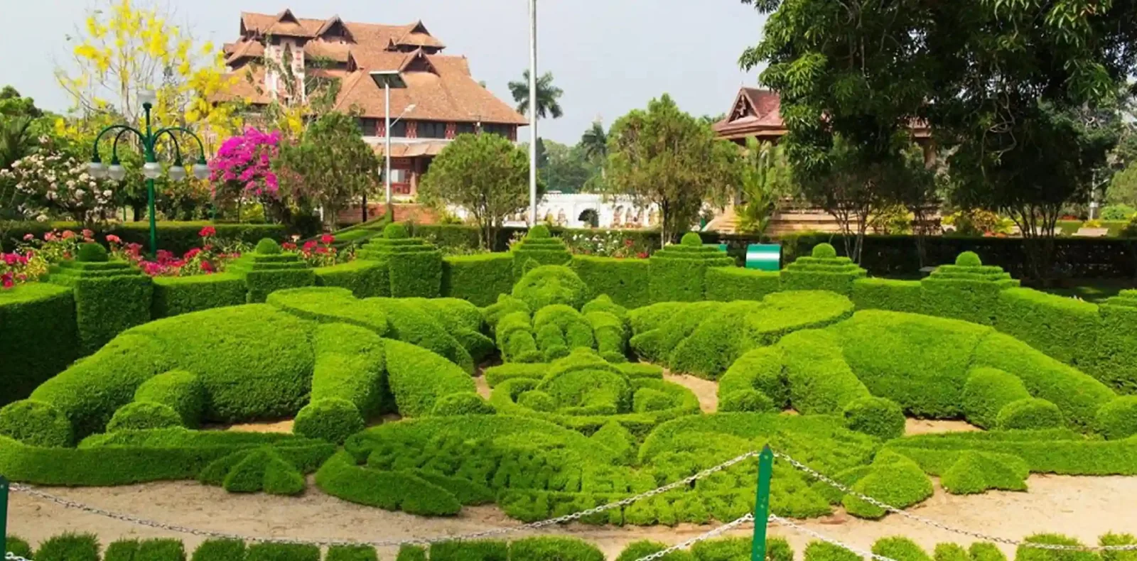 Napier Museum and gardens in Thiruvananthapuram